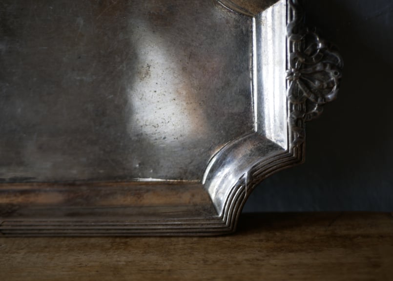 フランスアンティーク　トレー　プレート　薔薇　蝶々　エンボス加工　ブロカント フランスアンティークトレープレート薔薇蝶々エンボス加工ブロカント