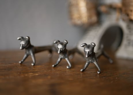 knife rest, Dog