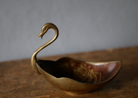 Swan bowl