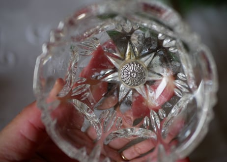 no.3 glass holder