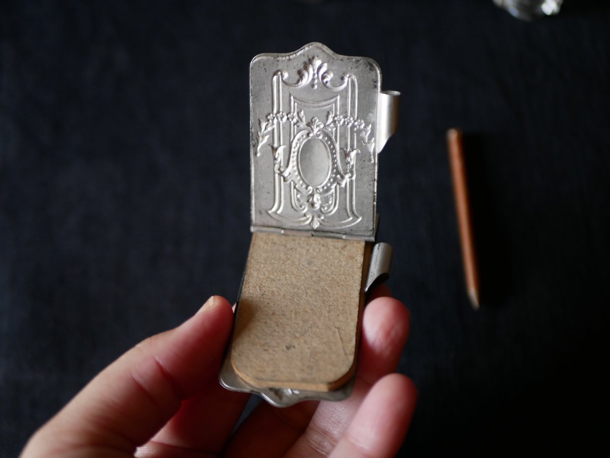 カルネドバル フランスアンティーク ブロカント アンティークのある