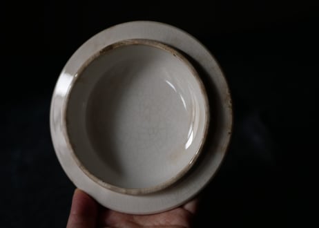 クレイユモントロー　すずらん　蓋　ブロカントのある暮らし　フランスアンティーク