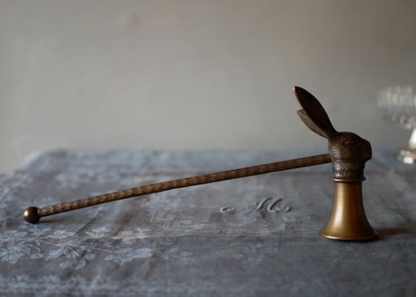 candle snuffer