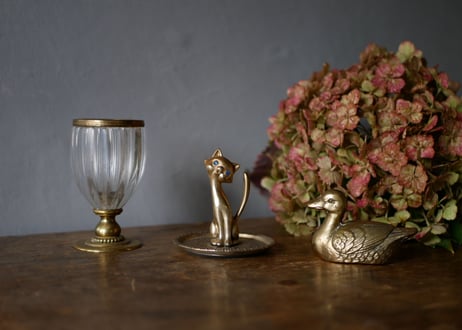 Glass goblet