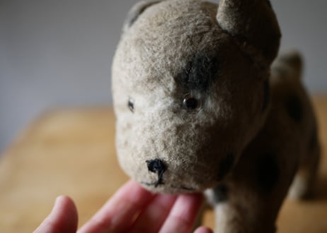 ドット柄のワンちゃん　犬　アンティークトイ　ぬいぐるみ　フランスアンティーク