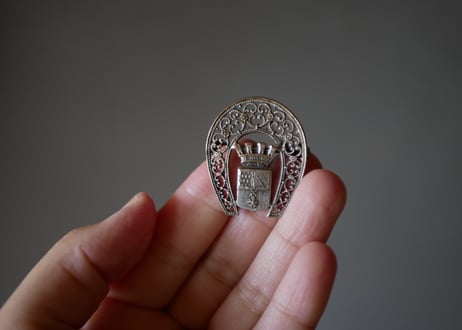 ホースシュー DIJON ブローチ　フランスアンティーク　ブロカントのある暮らし