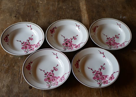Fleurs de pêche    plate