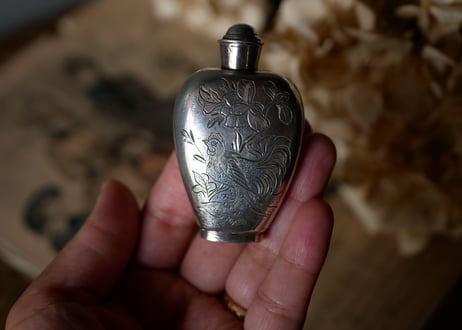 Perfume bottle,  chinoiserie