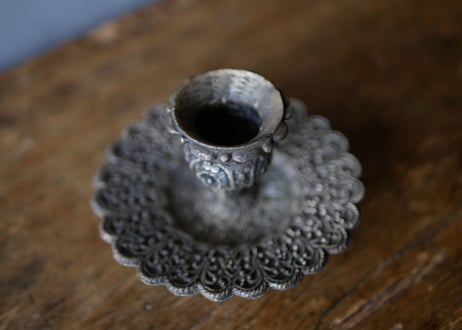 Candle holder