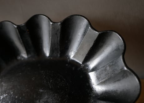 パピエマシェ　花リムの器　漆黒　フランスアンティーク　ブロカントのある暮らし