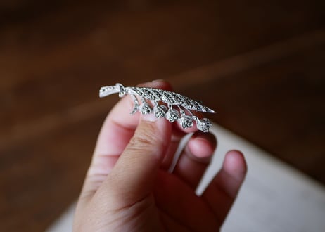 muguet brooch