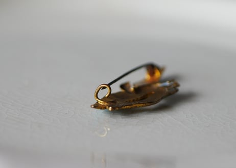 SOUVENIR エネメルバード　鳥のヴィンテージブローチ　フランスアンティーク