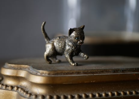 ブロンズ製　猫　オブジェ　パリ　フランスアンティーク　アンティークのある暮らし