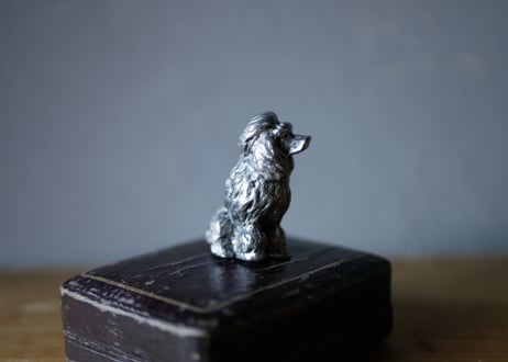 no.1 犬のフィギュリン　ピューター　フランスヴィンテージ　ブロカント