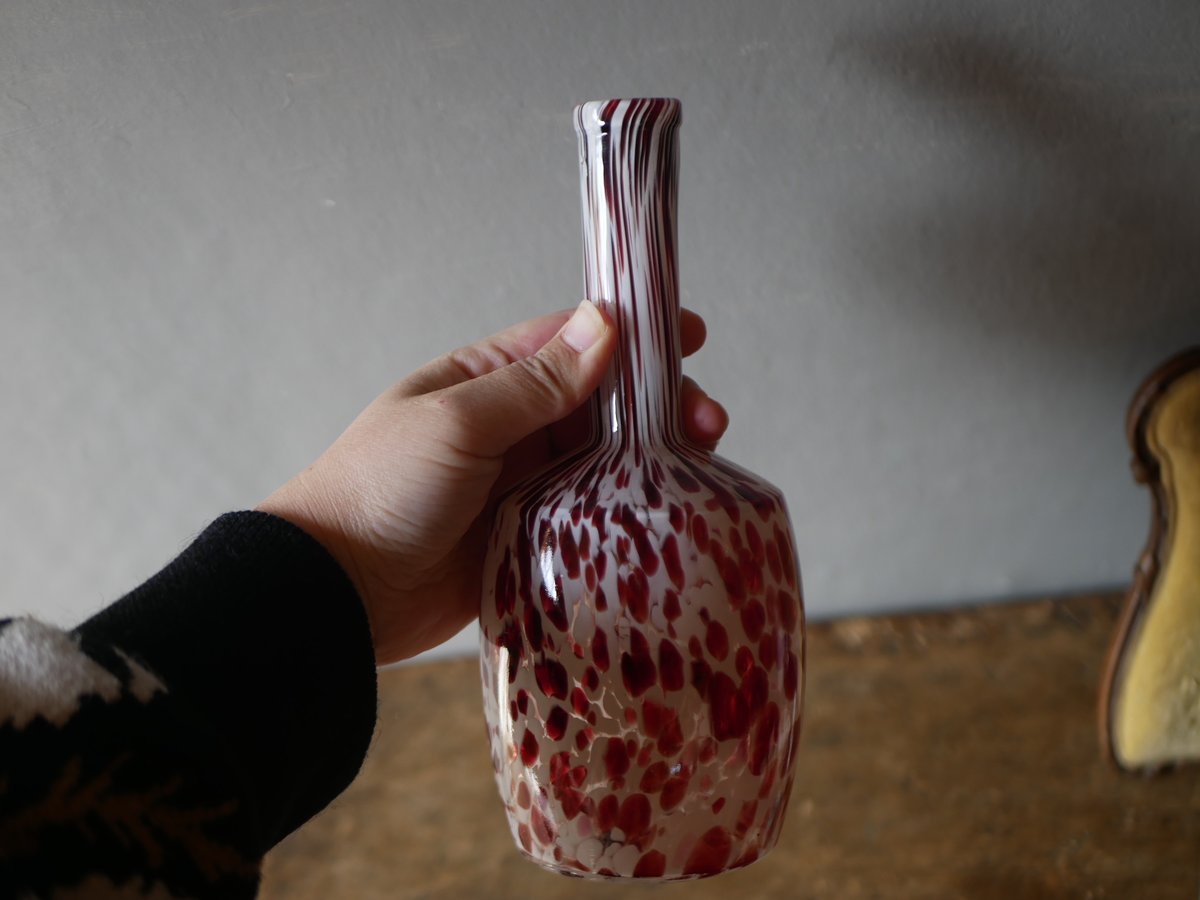 クリシー フラワーベース フランスヴィンテージ ブロカントのある