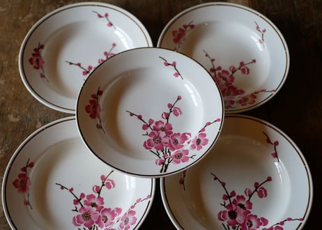 Fleurs de pêche    plate