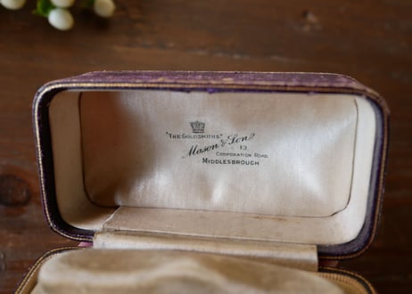 antique jewerly case from England アンティーク ジュエリーケース