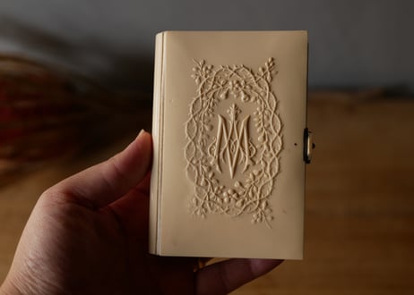 ミセル　祈祷書　モノグラム　MA　フランスアンティーク　アンティークのある生活