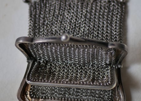 muguet,  Mesh case