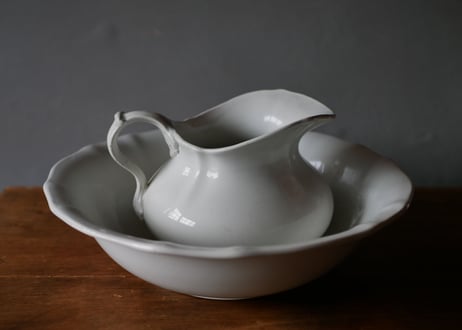 creil et montereau , picher and bowl