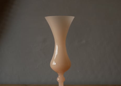 オパリンガラス　フラワーベース　PALE ORANGE　フランスヴィンテージ　ブロカントのある暮らし