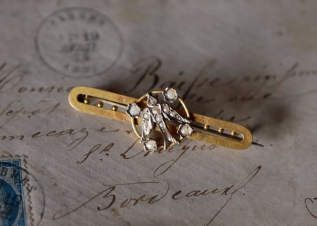 9K seed pearl , swallow brooch