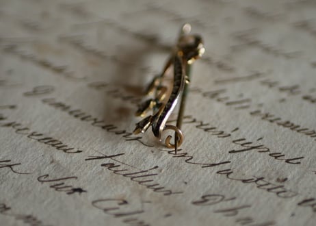 Muguet, K9  brooch