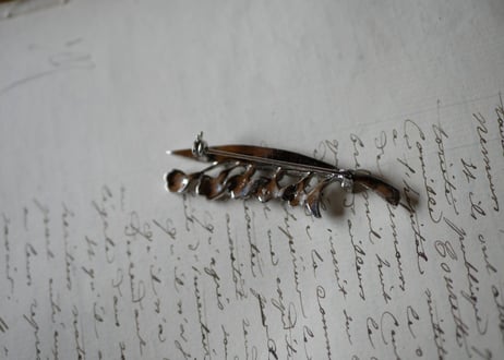 muguet brooch