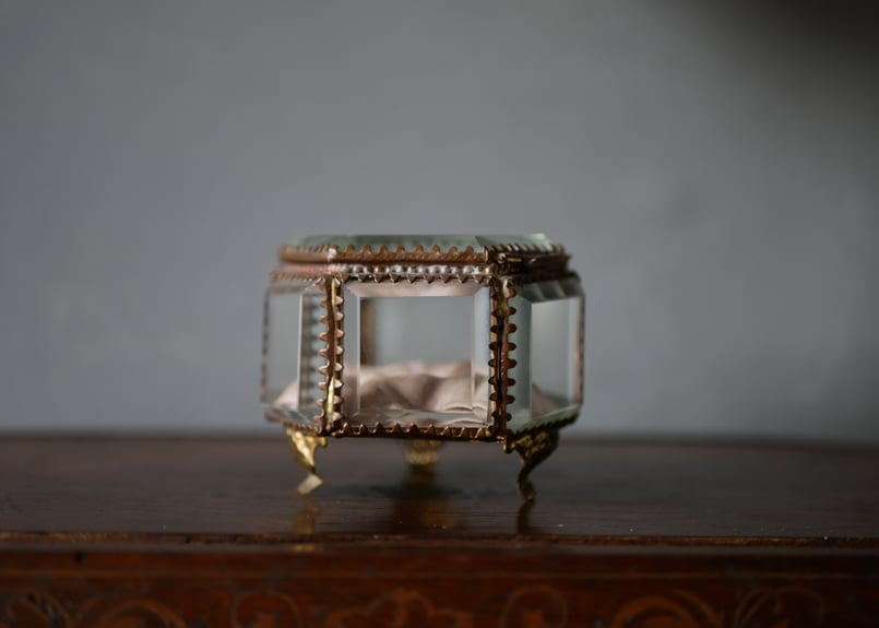 六角形 ピンク オルモルガラス ジュエリーボックス フランス