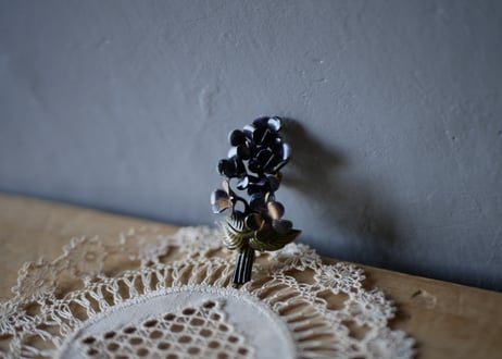 パープルの花束　ヴィンテージブローチ　フランスヴィンテージ　ブロカントのある生活