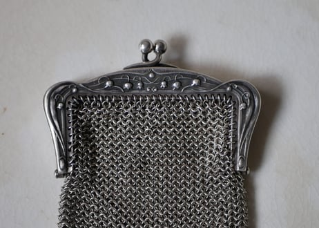 muguet,  Mesh case