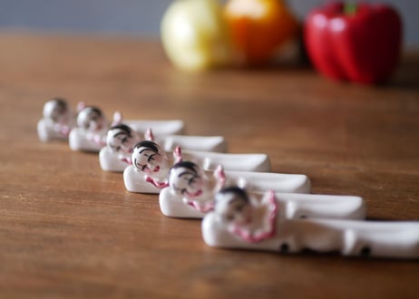 pierrot, knife rests