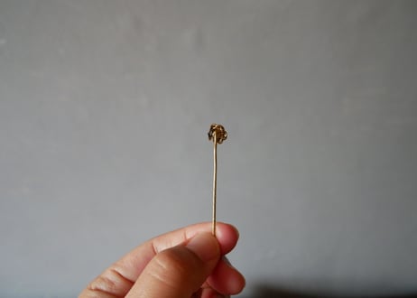ラインストーンのついたハットピン french vintage