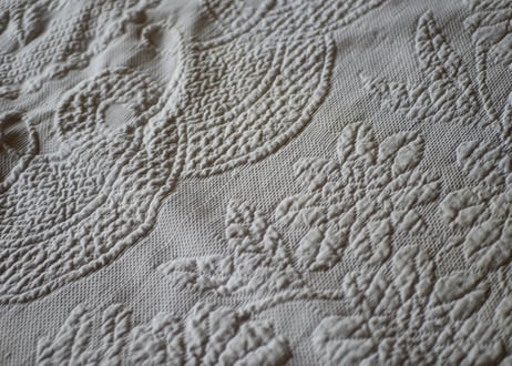 Pique de Marseille, Bed cover