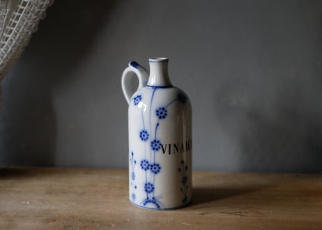 淡いブルーの小花柄　VINAIGRE　陶器のボトル　フランスアンティーク　ブロカントのある暮らし