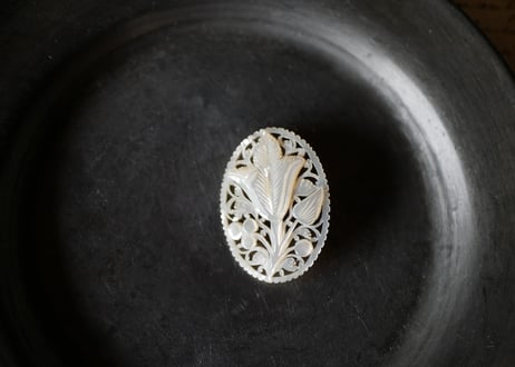 Mother of pearl brooch 【白蝶貝】