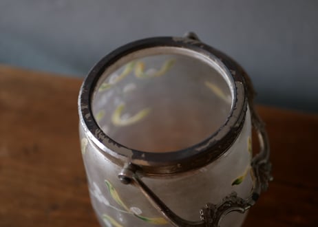 biscuit jar