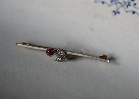 バーブローチ　1輪の花　フランスアンティーク　アンティークアクセサリー