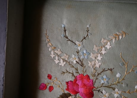 玉杢模様　ジュエリーボックス　シルクの花刺繍　ジュエリーボックス　フランスアンティーク　アンティークボックス　ブロカントのある暮らし