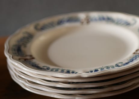 Plate, Longchamp