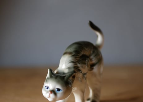 ダークグリーン　陶器の猫　フランスヴィンテージ　ブロカント
