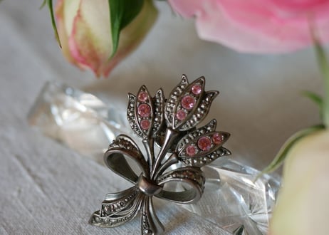 Tulipe, brooch