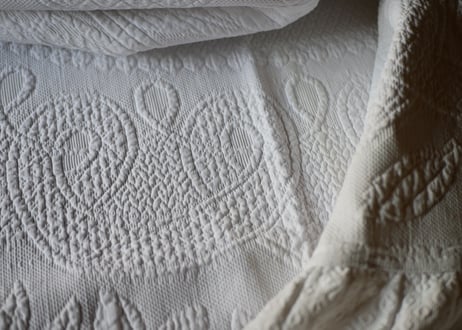 Pique de Marseille, Bed cover