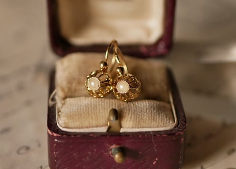 18k  Dormeuse earrings