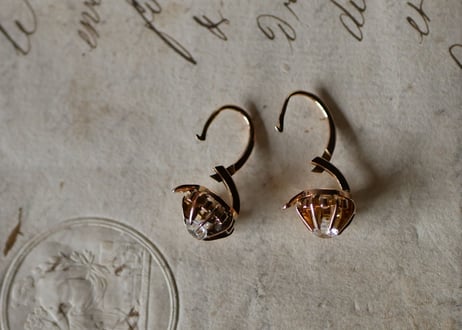 dormeuse earring