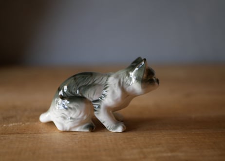 ダークグリーン　陶器の猫　フランスヴィンテージ　ブロカント