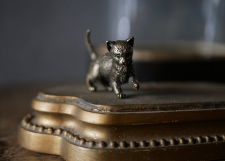 ブロンズ製　猫　オブジェ　パリ　フランスアンティーク　アンティークのある暮らし