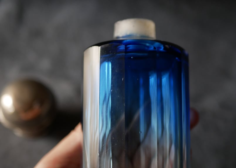 ブルーの香水瓶 大きい方 フランスアンティーク アンティークのある