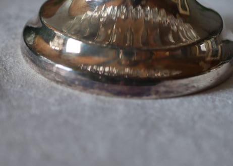 no.5 glass holder