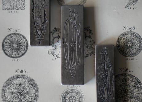 3 Metal engraving , monogramme　フランスアンティーク